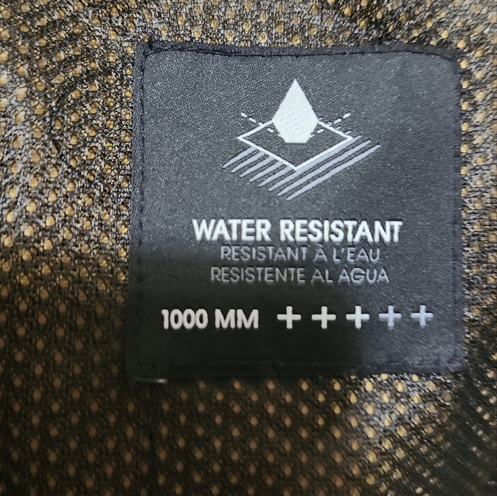 Volcom jacket - Picture 14 of 16